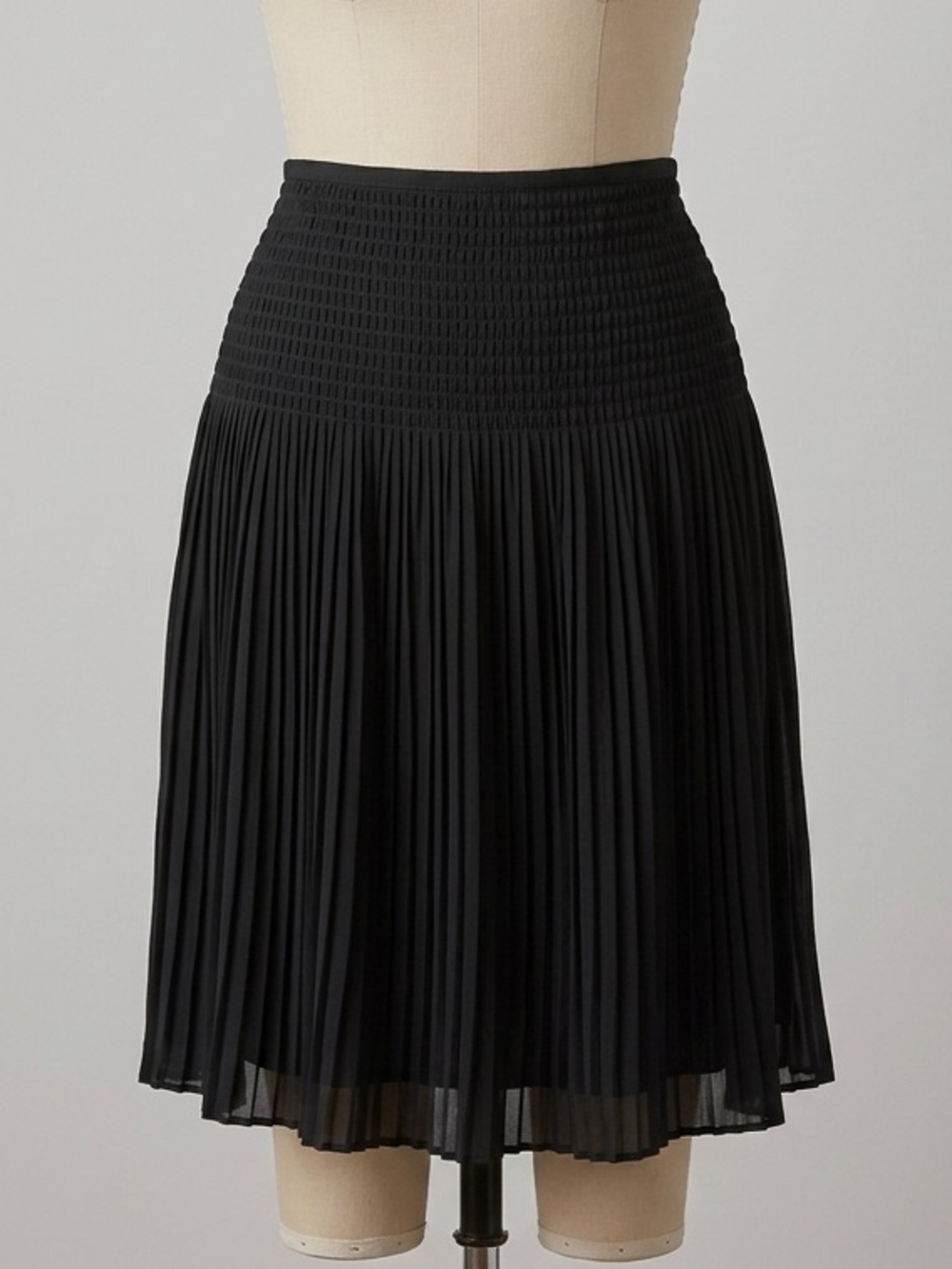 Calvin Klein Black Silk Pleated Smocked Midi Skirt Sz 14 Y2K Minimalist Cocktail